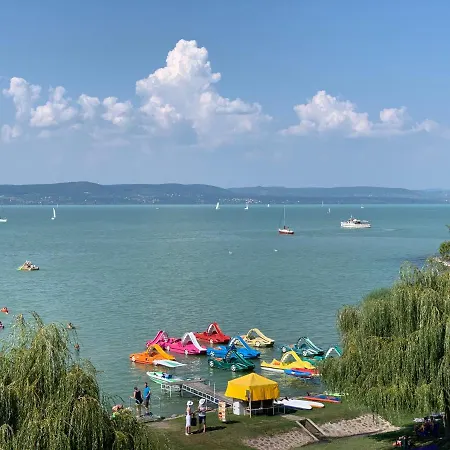 Liviapartman Lelle 3* Balatonlelle