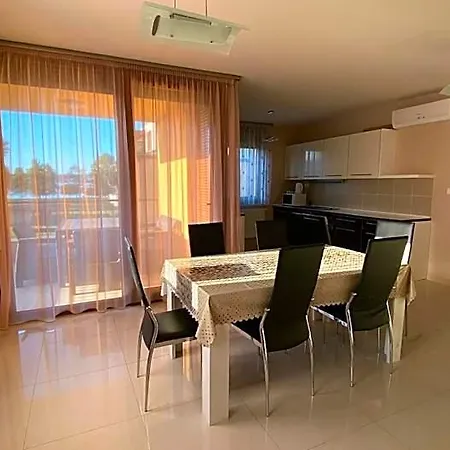 Hotel de apartamente Liviapartman Lelle Balatonlelle